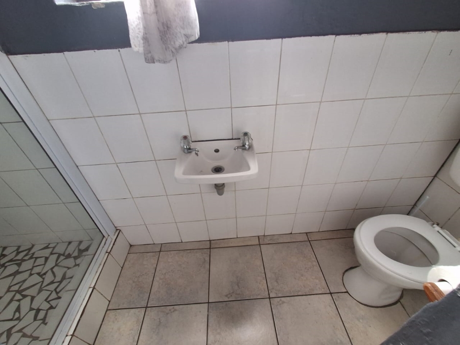 To Let 3 Bedroom Property for Rent in Chiselhurst Eastern Cape